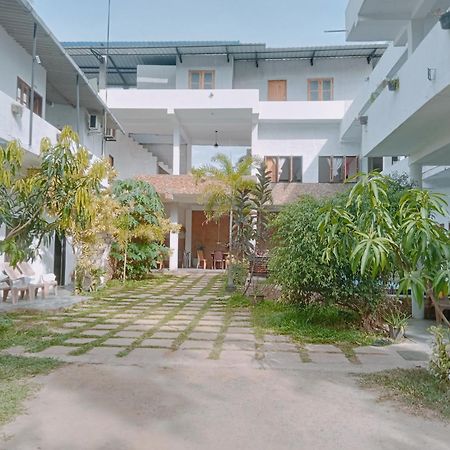 Wild Eagle Safari Resort Udawalawe Kültér fotó